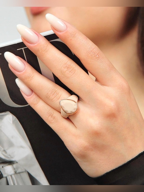 Rinfit Jewelry - NEW RINFIT Elegant Cream Teardrop Cocktail Ring - SILICONE SZ 6